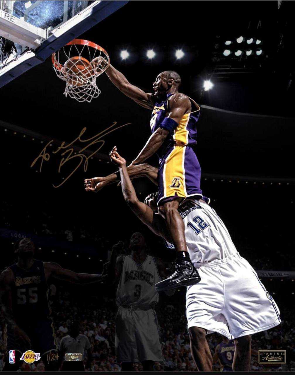 Download Basketball Iphone Kobe Bryant Dunking Wallpaper