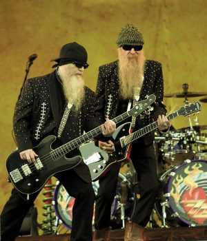 4K Dusty Hill Wallpaper 