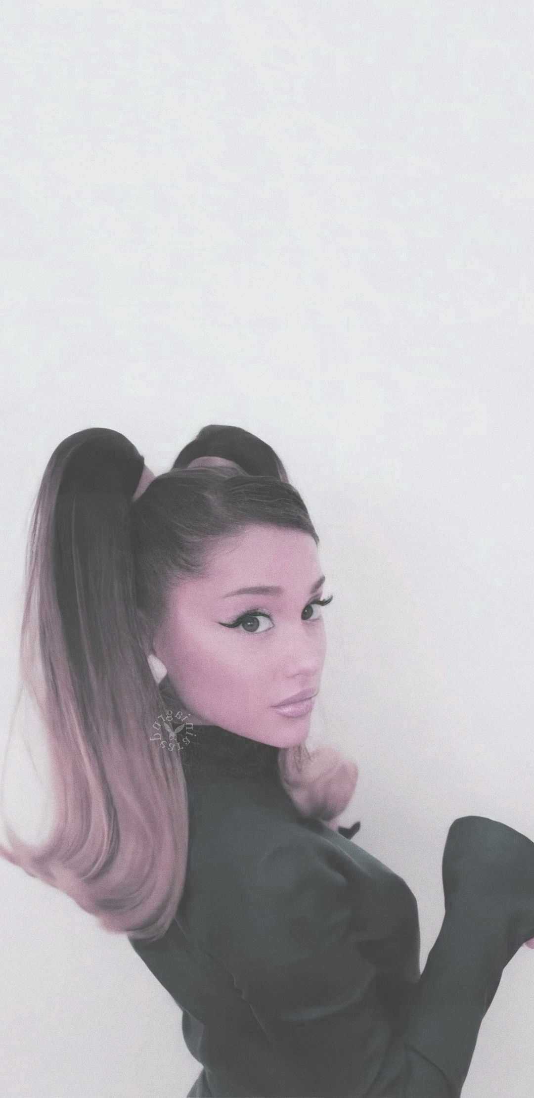 Ariana Grande Wallpaper Whatspaper