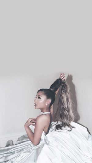 4K Ariana Grande Wallpaper 