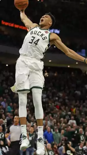 HD Giannis Antetokounmpo Wallpaper