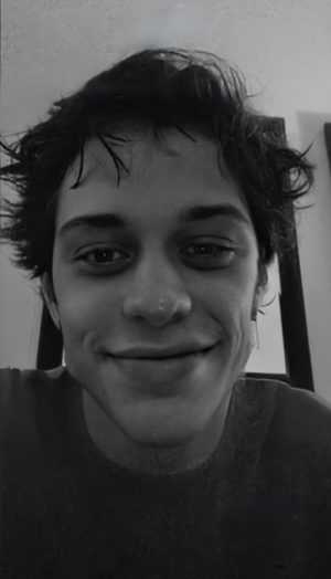 Pete Davidson Wallpaper