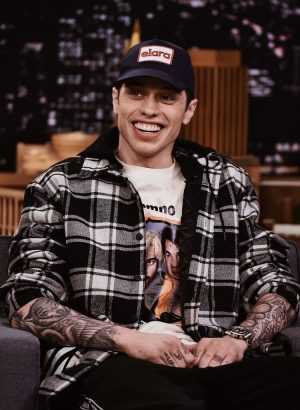 Pete Davidson Wallpaper