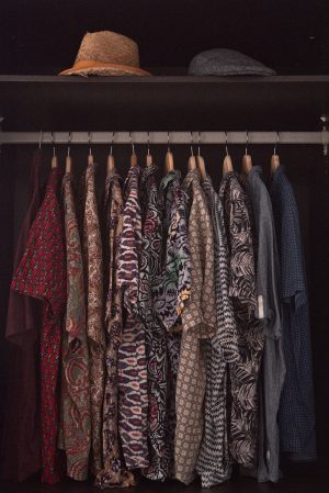 4K Vintage Clothing Wallpaper