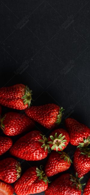 4K Strawberry Wallpaper