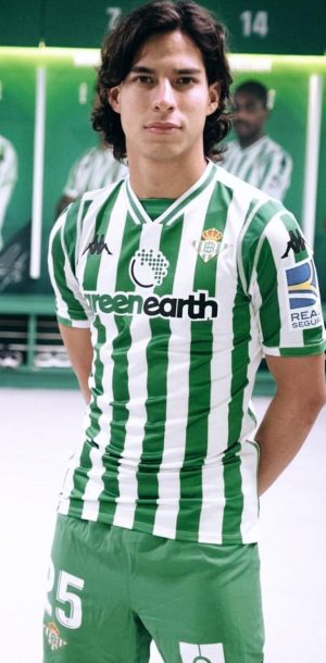 4K Diego Lainez Wallpaper 