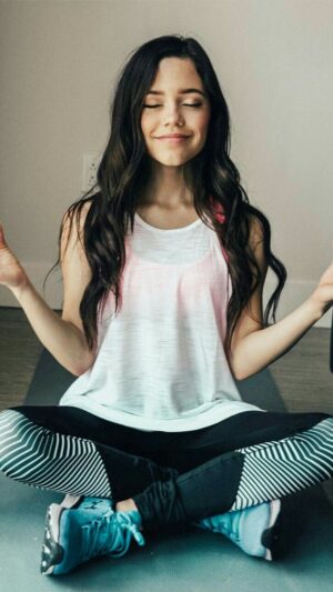 Jenna Ortega Wallpaper