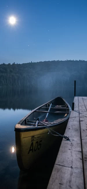 4K Boat Wallpaper