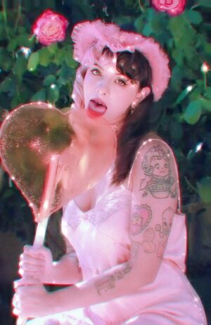 HD Melanie Martinez Wallpaper