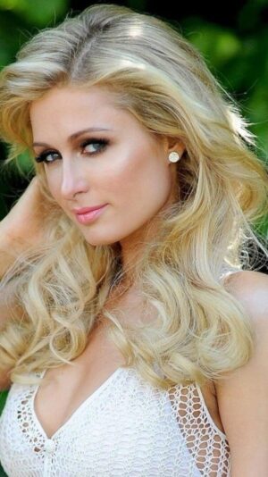 Paris Hilton Background