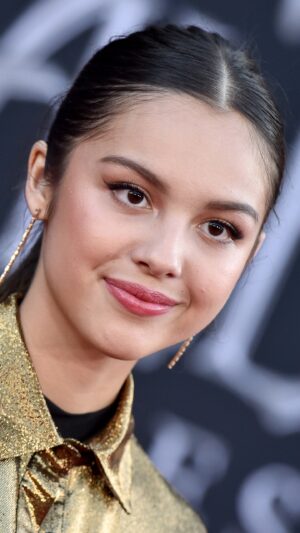 HD Olivia Rodrigo Wallpaper
