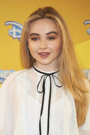 Sabrina Carpenter Wallpaper