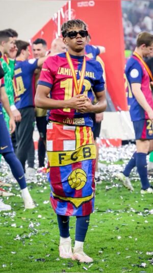 4K Lamine Yamal Wallpaper 