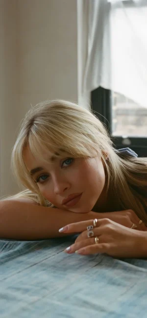 Sabrina Carpenter Wallpaper